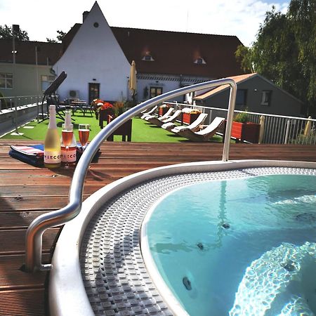 Knize Ferdinand Apartments Микулов Экстерьер фото