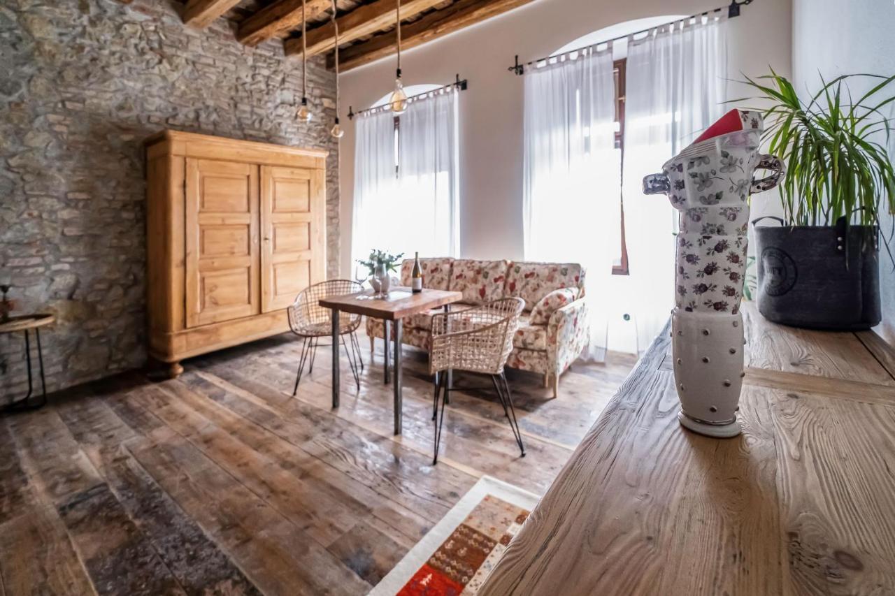 Knize Ferdinand Apartments Микулов Экстерьер фото