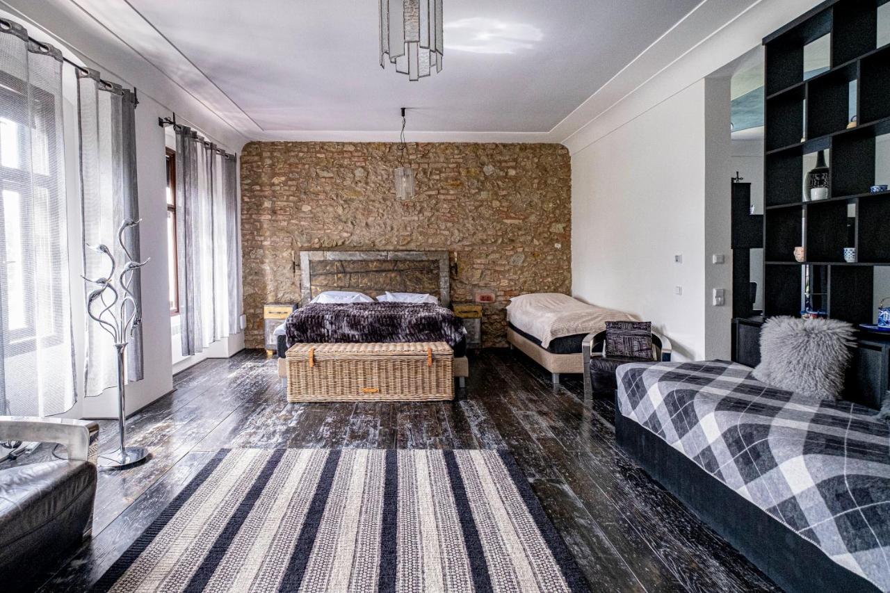 Knize Ferdinand Apartments Микулов Экстерьер фото