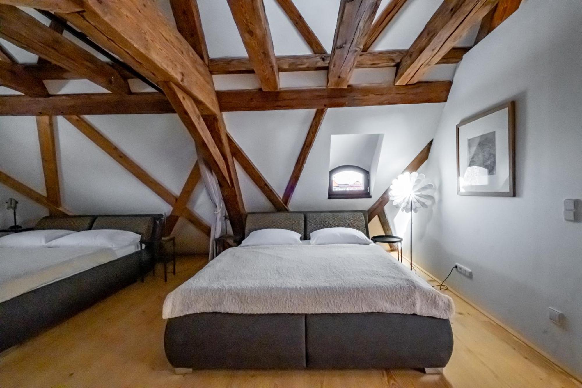 Knize Ferdinand Apartments Микулов Экстерьер фото